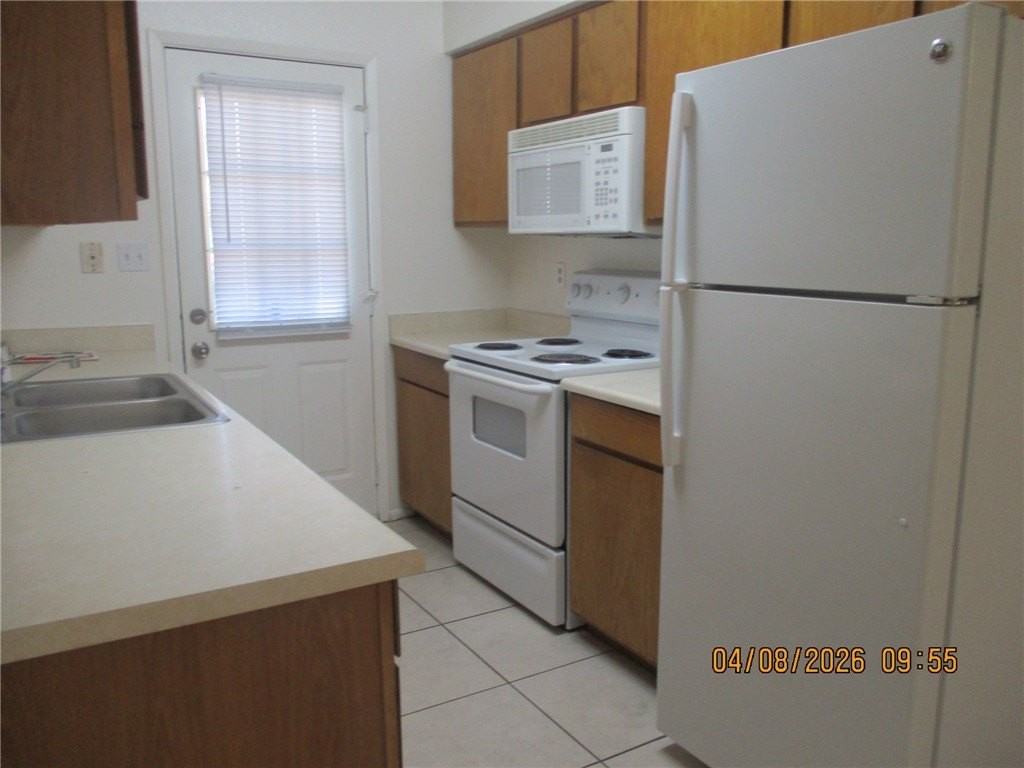2801 Colibri Ct #3 - Photo 5 of 14