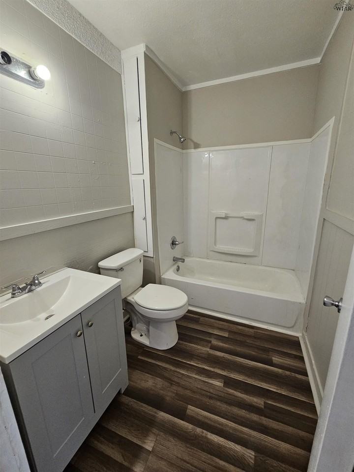 1613 Beverly Dr - Photo 7 of 9