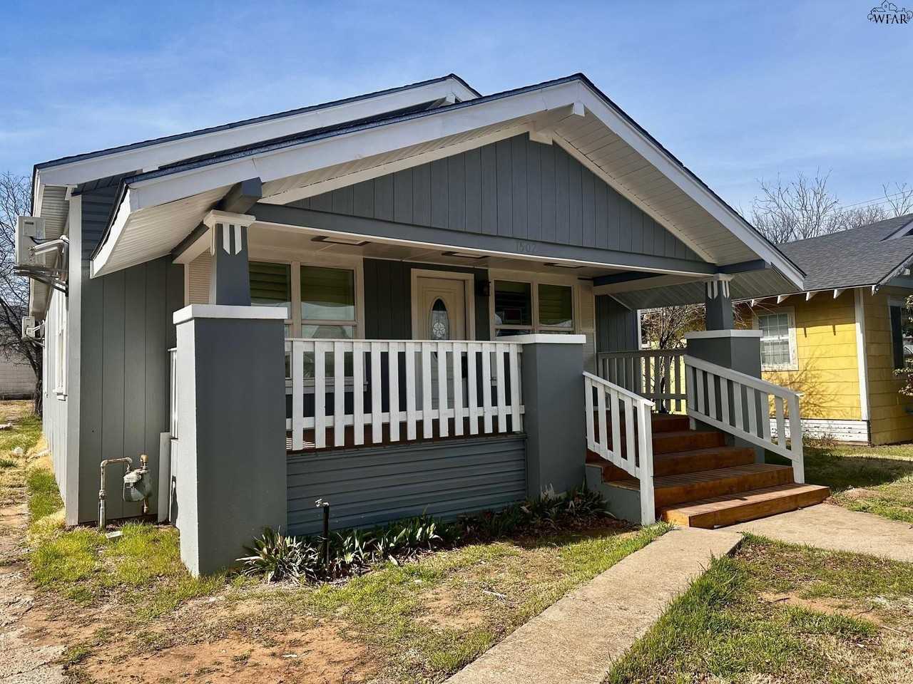 1502 Fillmore St - Photo 2 of 21