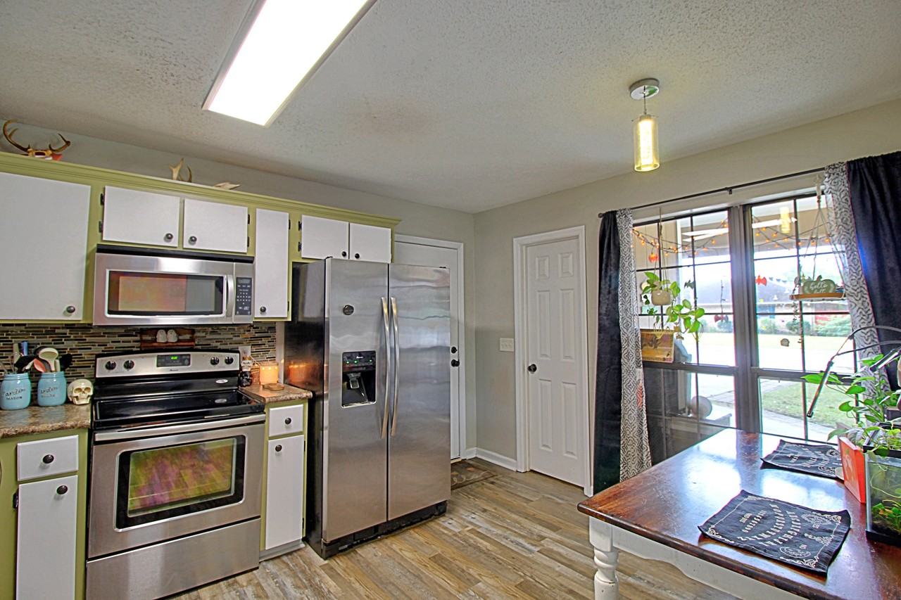 1567 Pendleton Dr #1 - Photo 6 of 22