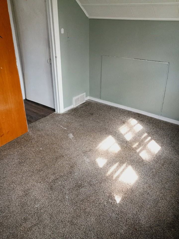 1125 Central Ave N #3 - Photo 2 of 10