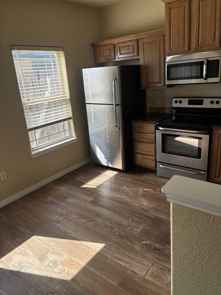 S 66th St #3515A - Photo 2 of 10