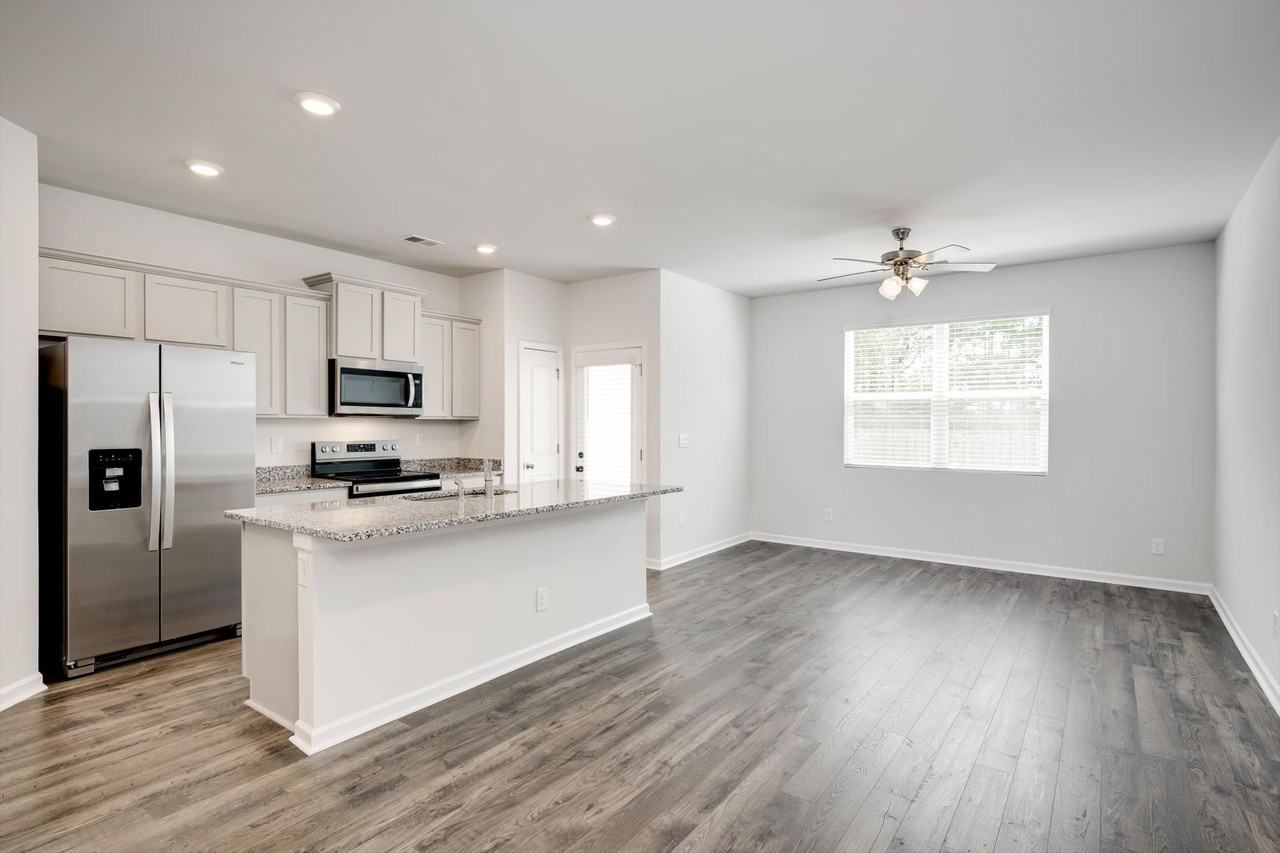 3504 Firestone Dr #1 - Photo 6 of 32