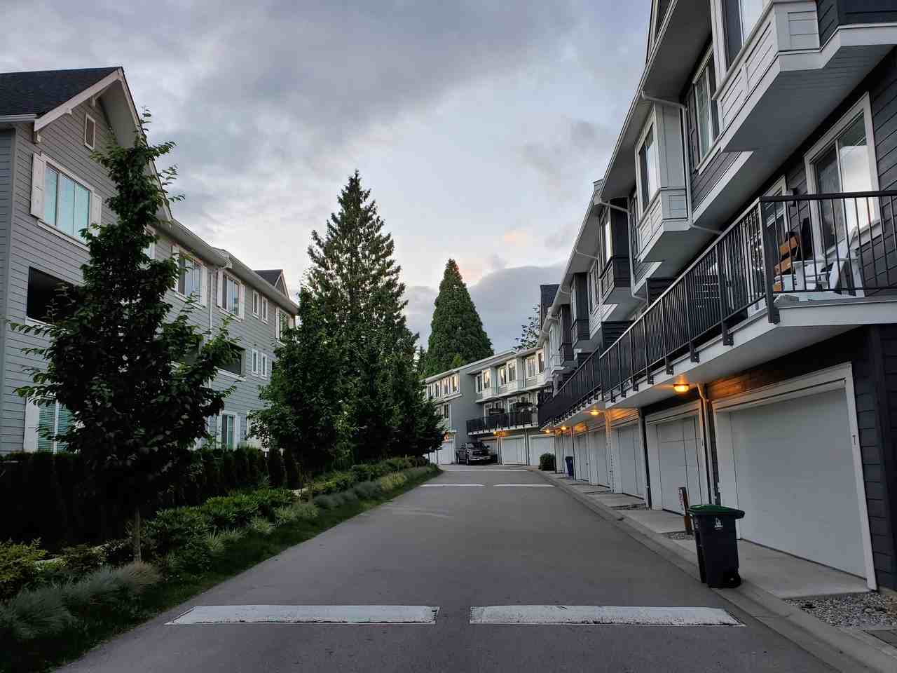 16337 15 Avenue #4 - Photo 3 of 31