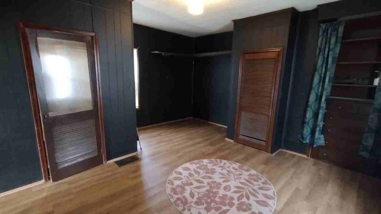 226 Beaver Ave Ne #C - Photo 3 of 7