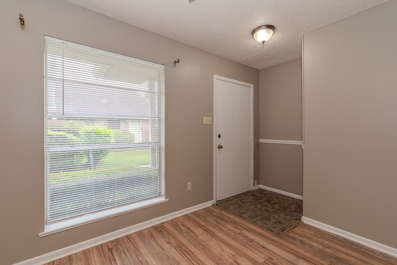 6638 Lexington Dr - Photo 2 of 22