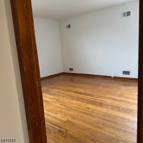 183 Laurel Ave - Photo 2 of 14