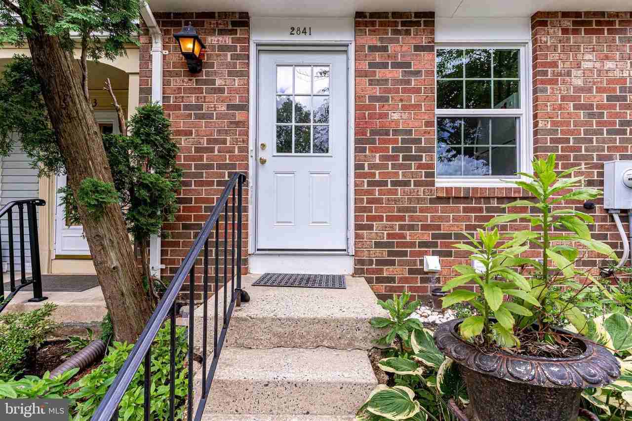 2841 Shepperton Ter - Photo 4 of 44