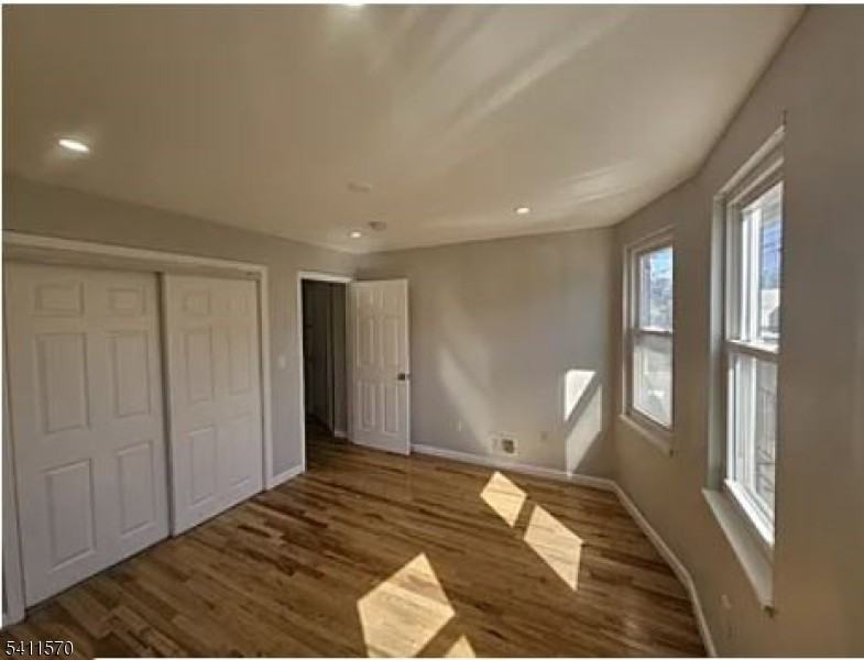 437 Elm St Apt 1l - Photo 3 of 14