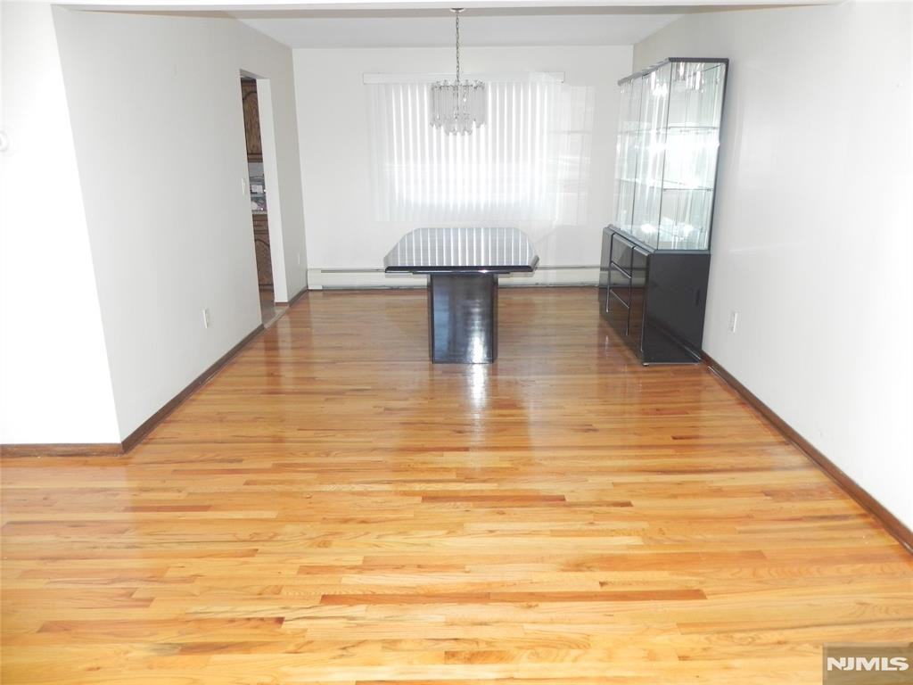 52 Wilson St - Photo 3 of 12