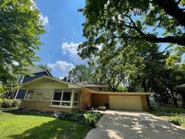 featured image of 220 Elmwood Dr