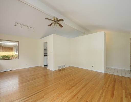 220 Elmwood Dr - Photo 2 of 14