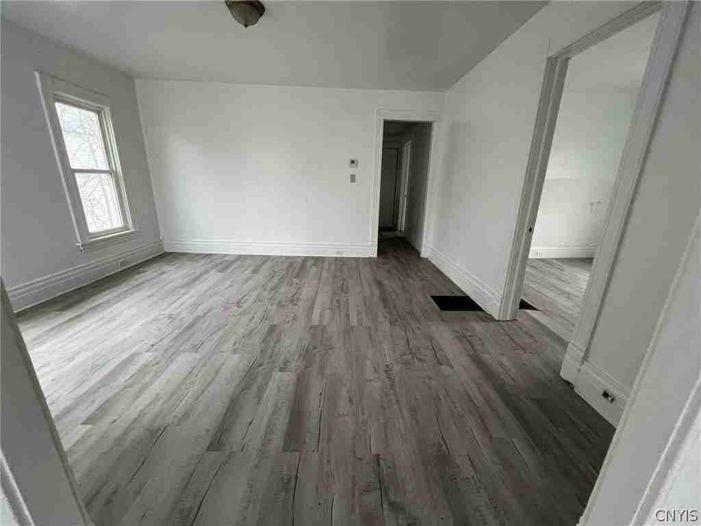 229 Kellogg St - Photo 6 of 30