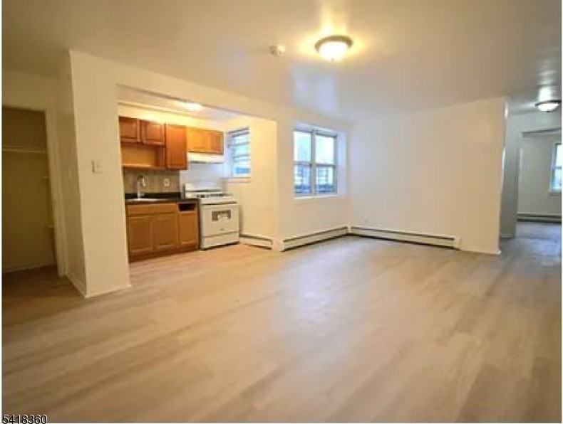 58 Underwood St - Photo 2 of 5