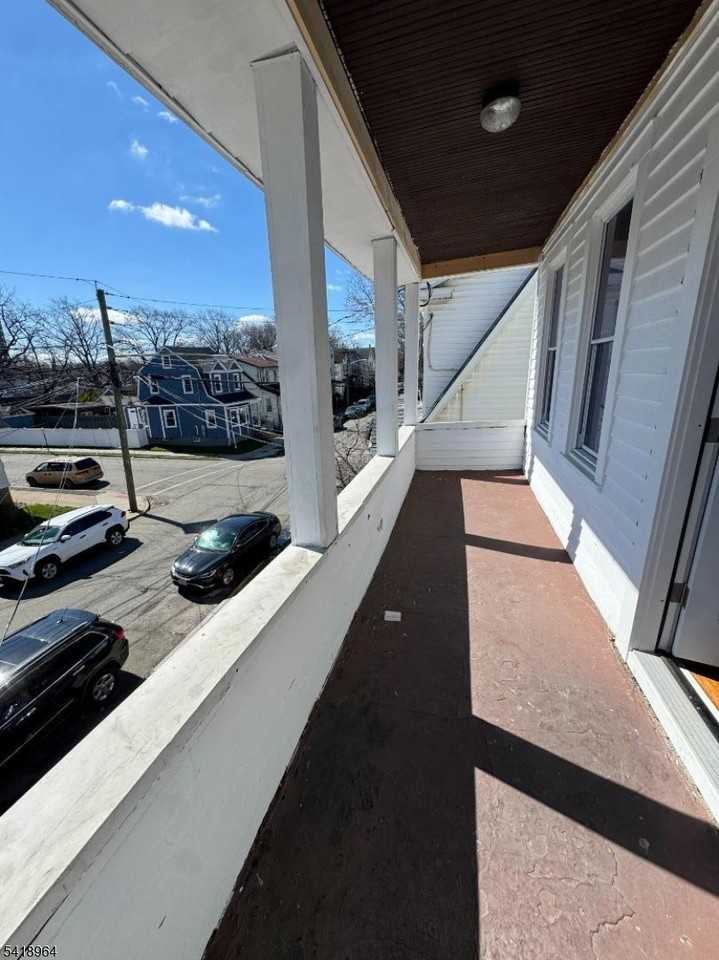 149 Brookside Ave - Photo 4 of 8