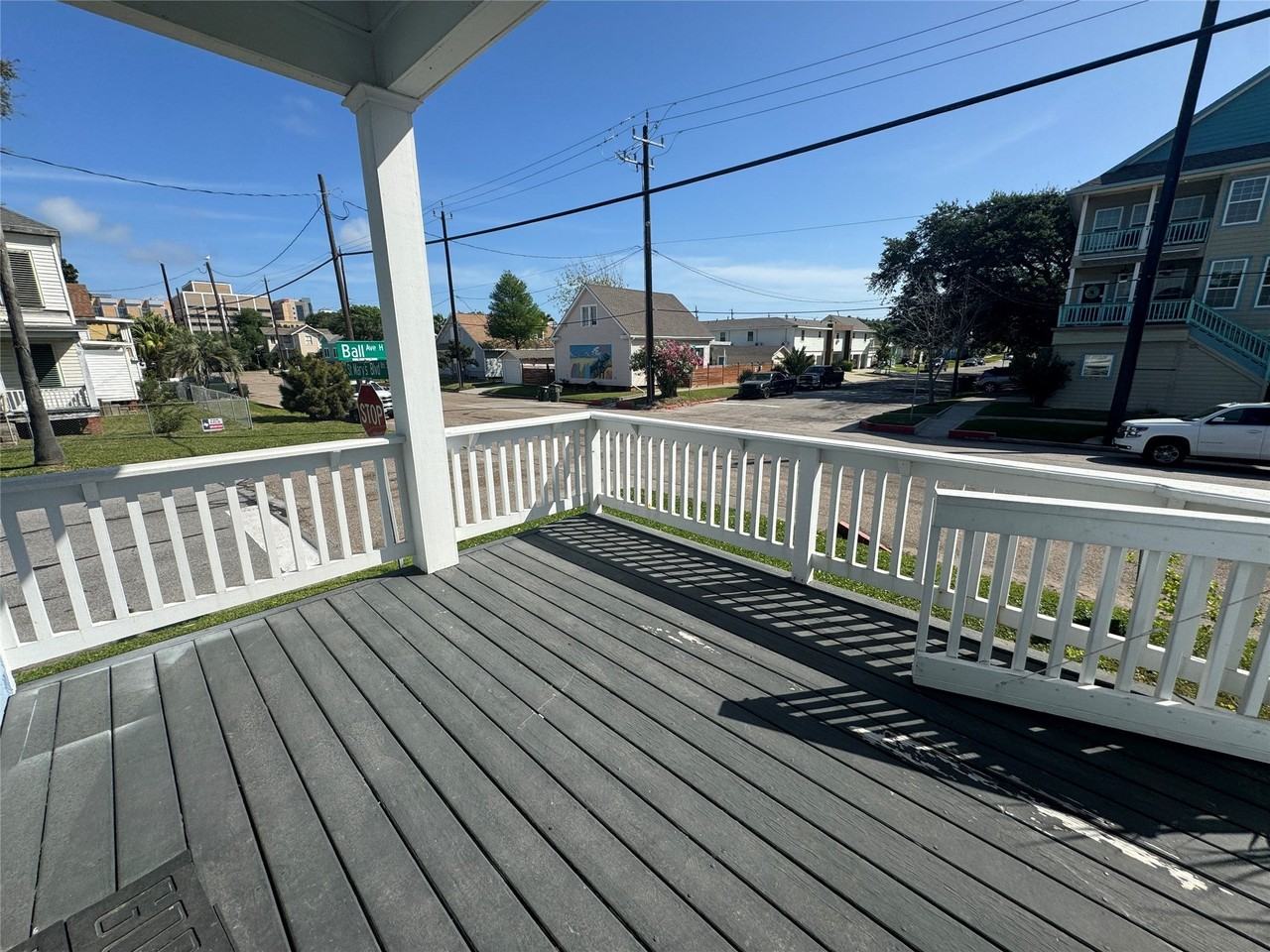 801 8th St - Photo 2 of 12