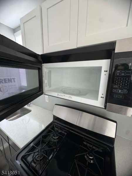 17 Teaneck Rd - Photo 5 of 9