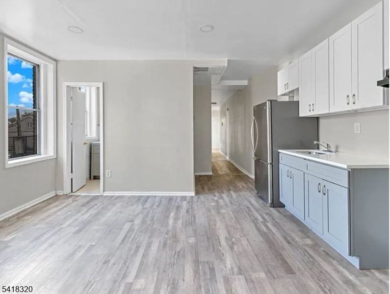 84 2nd St - Photo 7 of 16