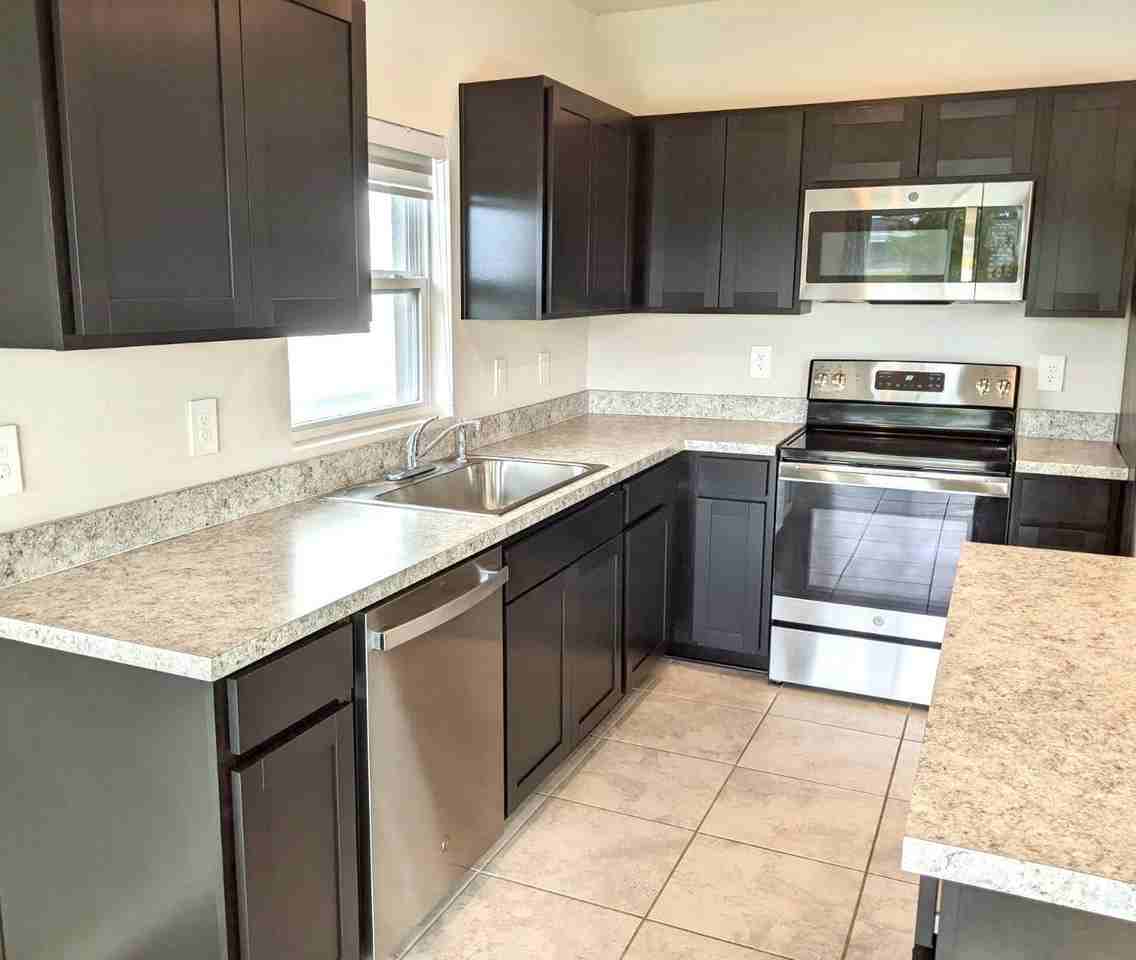 604 Lychee Ln - Photo 7 of 26