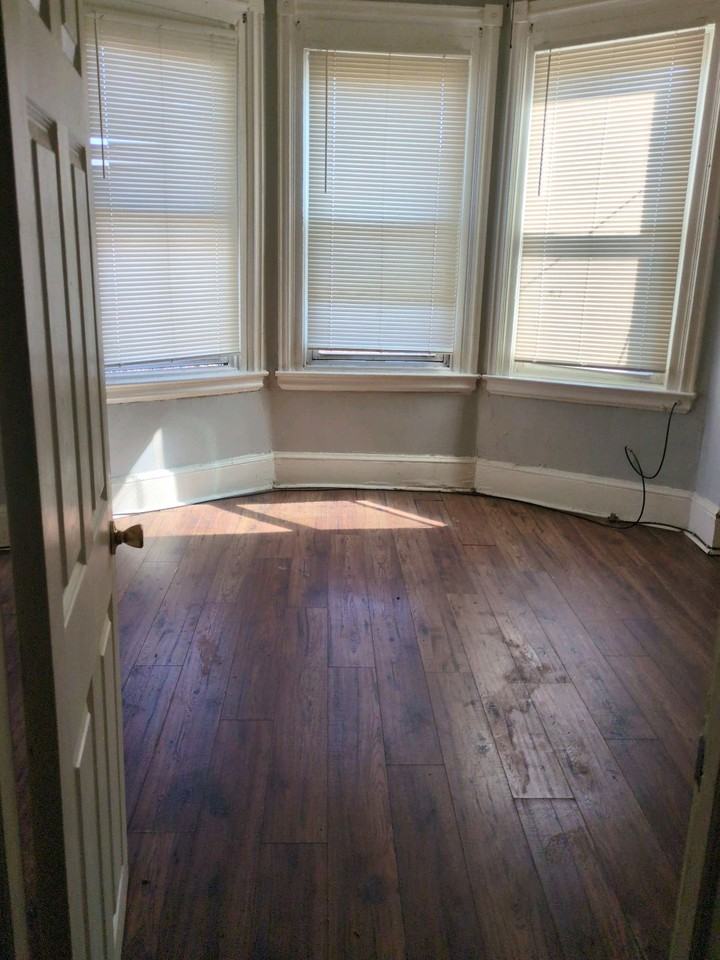 714 E 22nd St #1 - Photo 5 of 6