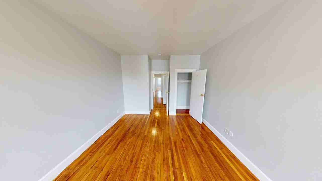 48 Clark Avenue48 Clark Avenue - 2R #2R - Photo 3 of 22