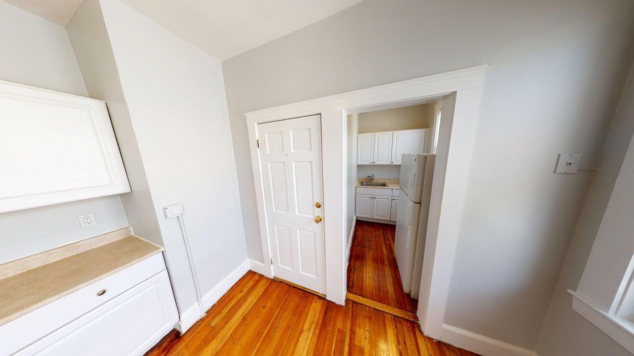 48 Clark Avenue48 Clark Avenue - 2R #2R - Photo 4 of 22