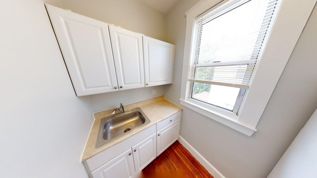 48 Clark Avenue48 Clark Avenue - 2R #2R - Photo 5 of 22