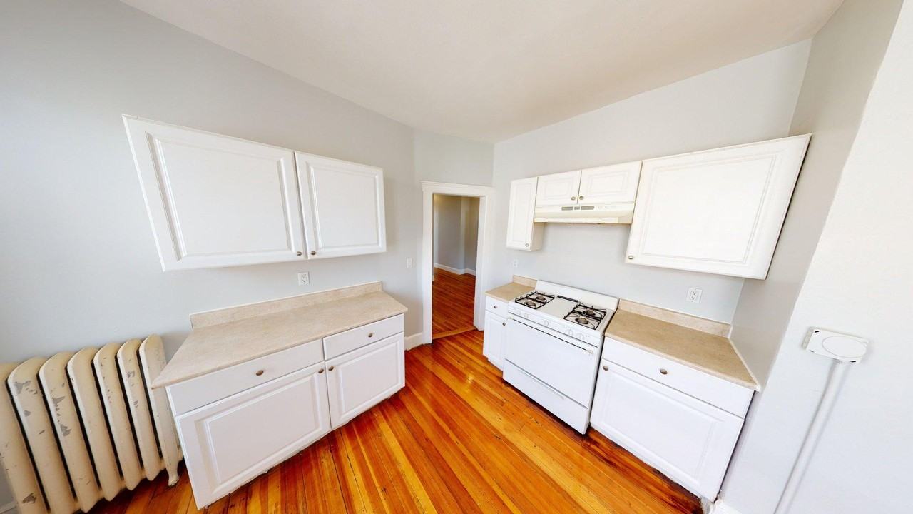 48 Clark Avenue48 Clark Avenue - 2R #2R - Photo 6 of 22