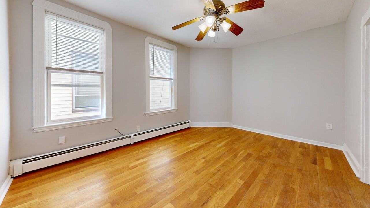 205 Chelsea Street205 Chelsea Street - 3 #3 - Photo 2 of 33