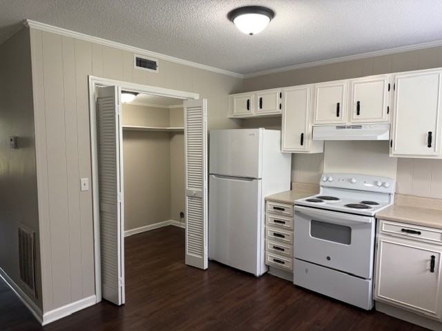 45B W Charlotte Ave #1 - Photo 4 of 10