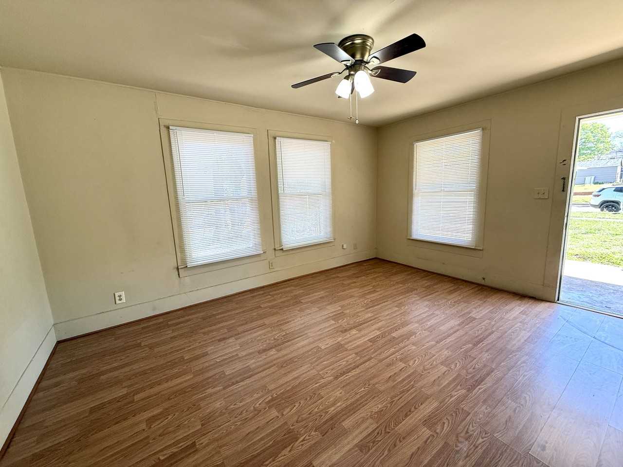 817 Hargrove St #1 - Photo 6 of 20