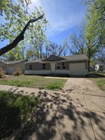 featured image of 1121 E Luther St #1