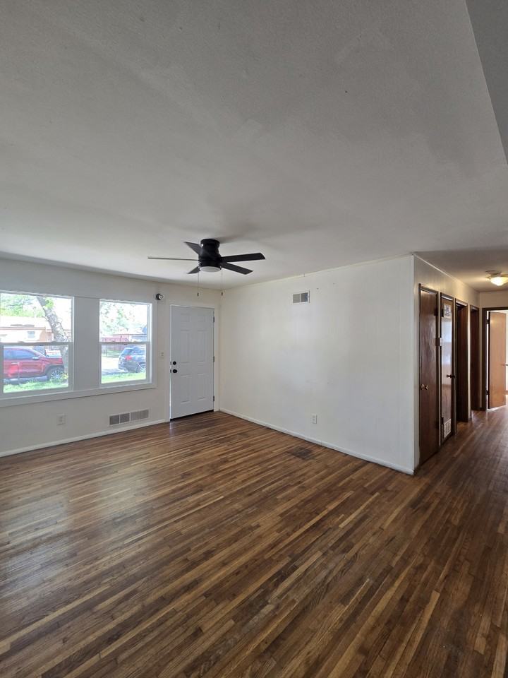 1121 E Luther St #1 - Photo 5 of 27