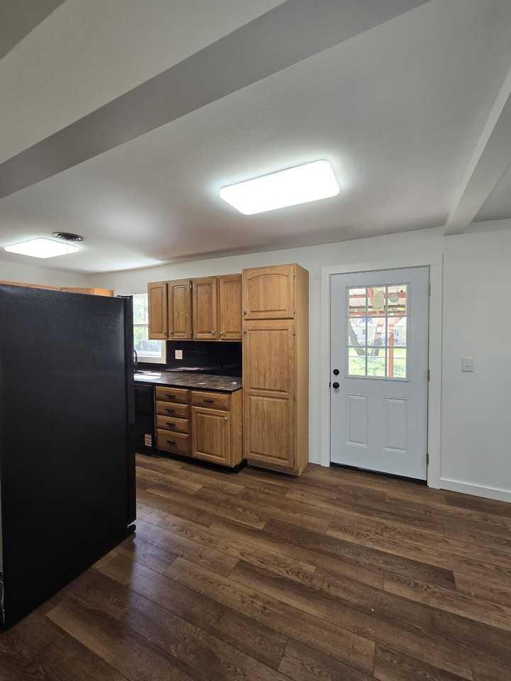 1121 E Luther St #1 - Photo 6 of 27