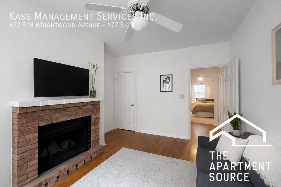 W Wrightwood Ave #2N - Photo 4 of 6