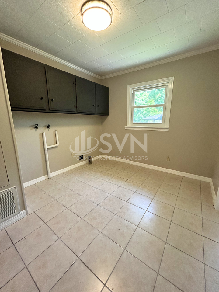 2905 Riverside Dr - Photo 5 of 16