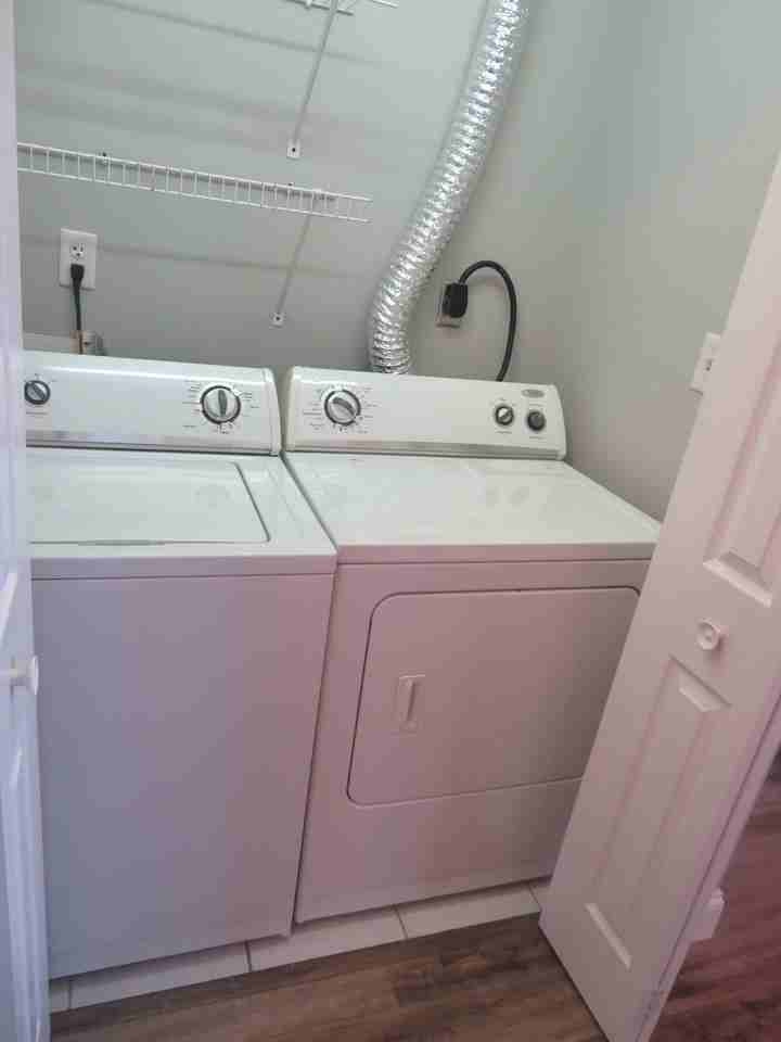 1601 Queen Anne Way - Photo 7 of 12