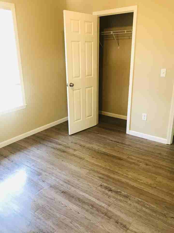 1515 N Western Ave #1 - Photo 2 of 10