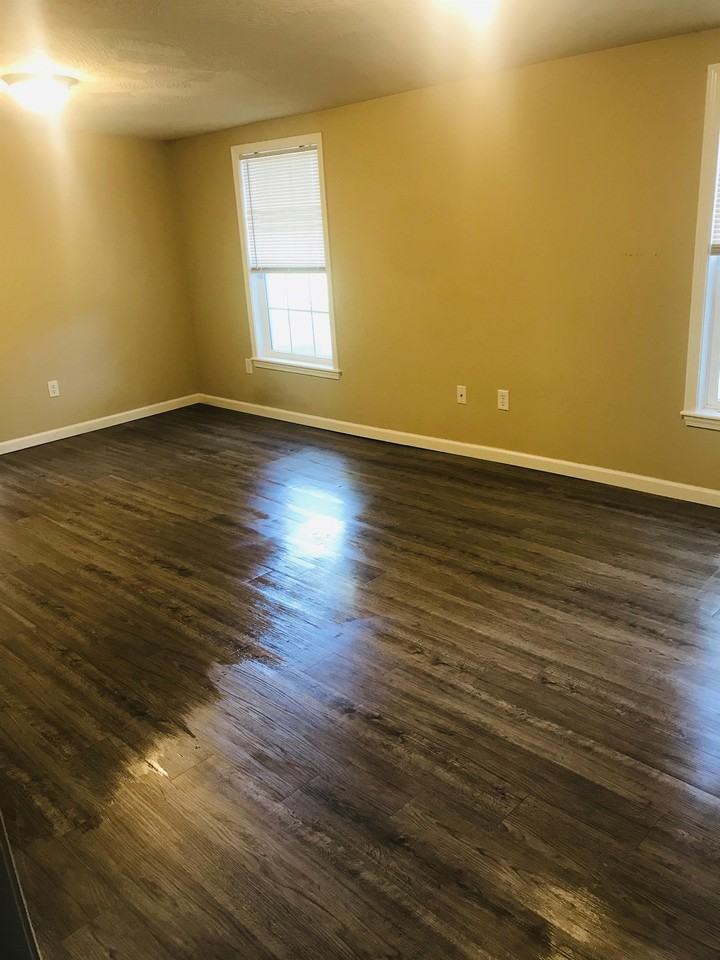 1515 N Western Ave #1 - Photo 3 of 10