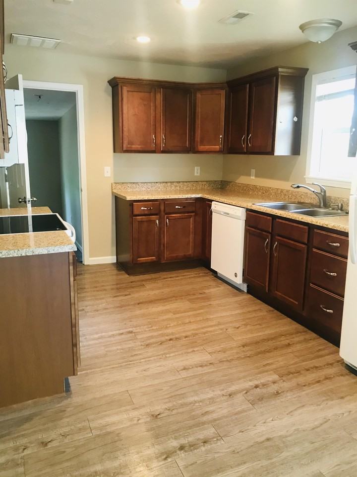 1515 N Western Ave #1 - Photo 6 of 10