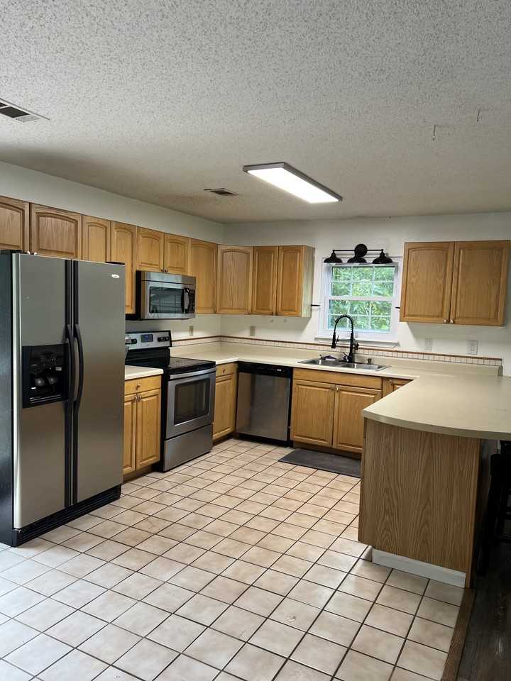 539 Elm Ct #1 - Photo 4 of 23