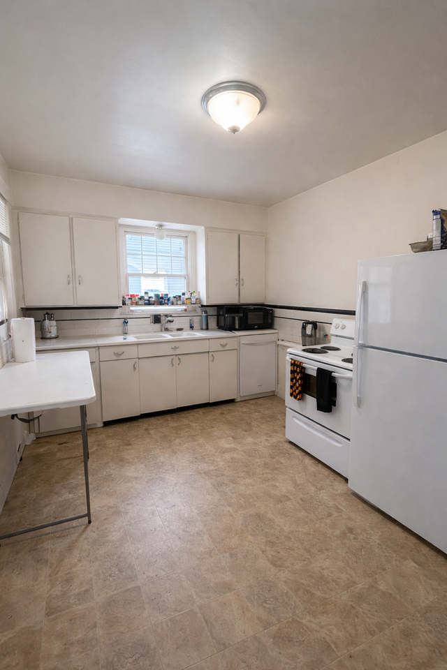 1803 Hill St. - Photo 5 of 50