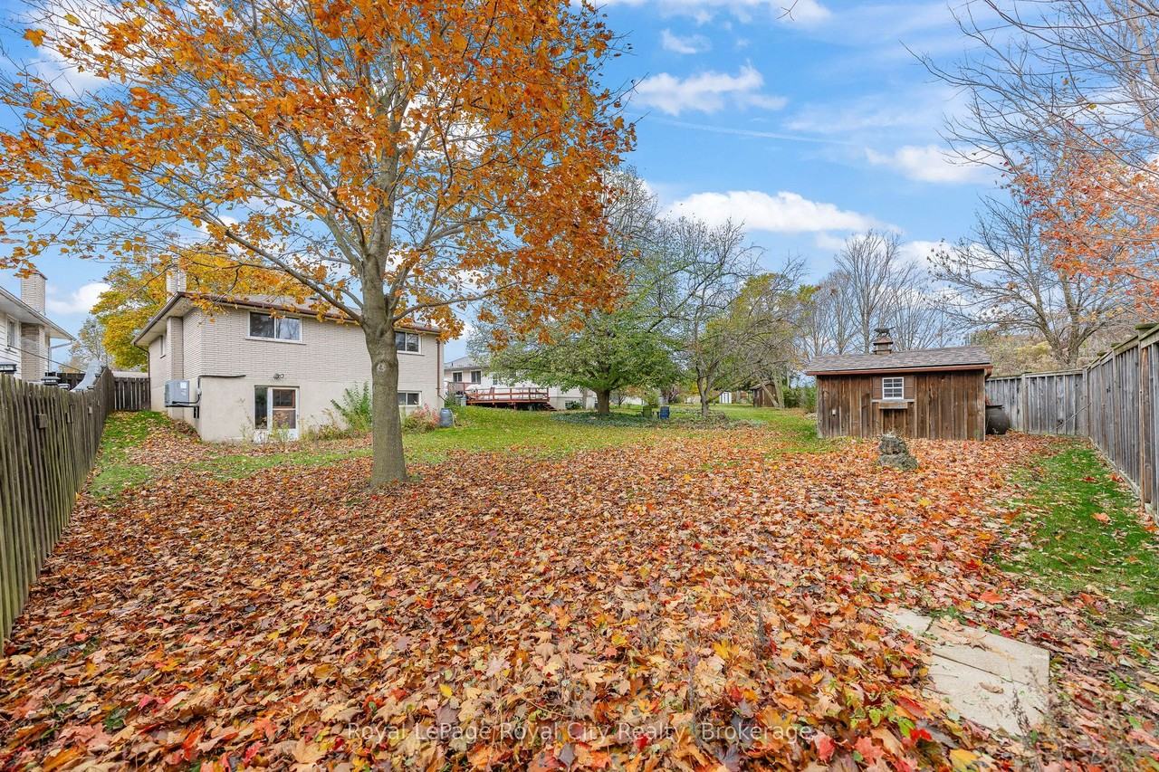 17 Muskoka Drive - Photo 3 of 24