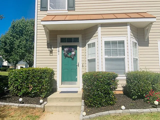 2201 Raven Rd #1 - Photo 2 of 21