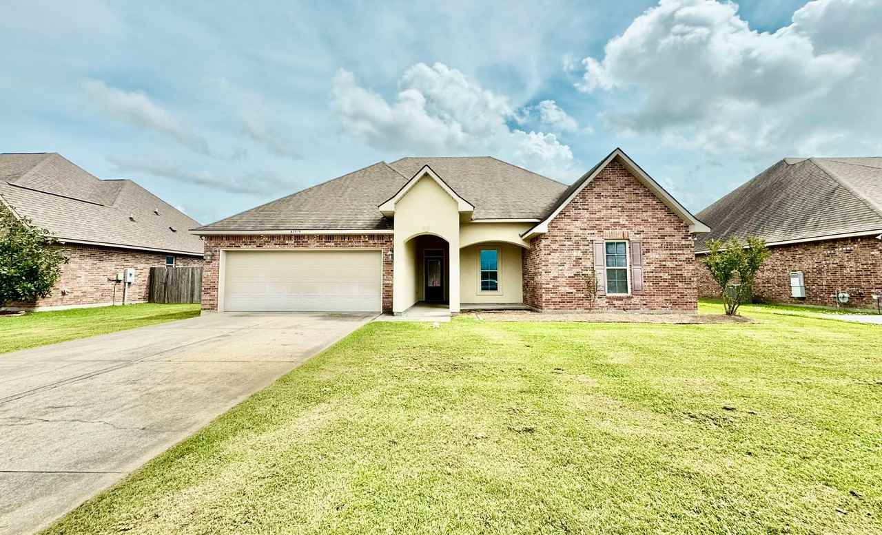 42575 Wynstone Dr - Photo 2 of 25