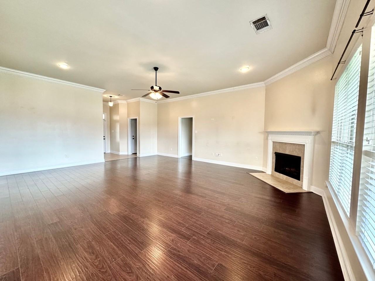 42575 Wynstone Dr - Photo 4 of 25