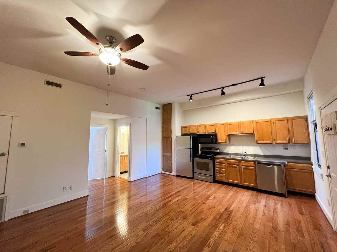 1418-20 Walnut St - Photo 7 of 25