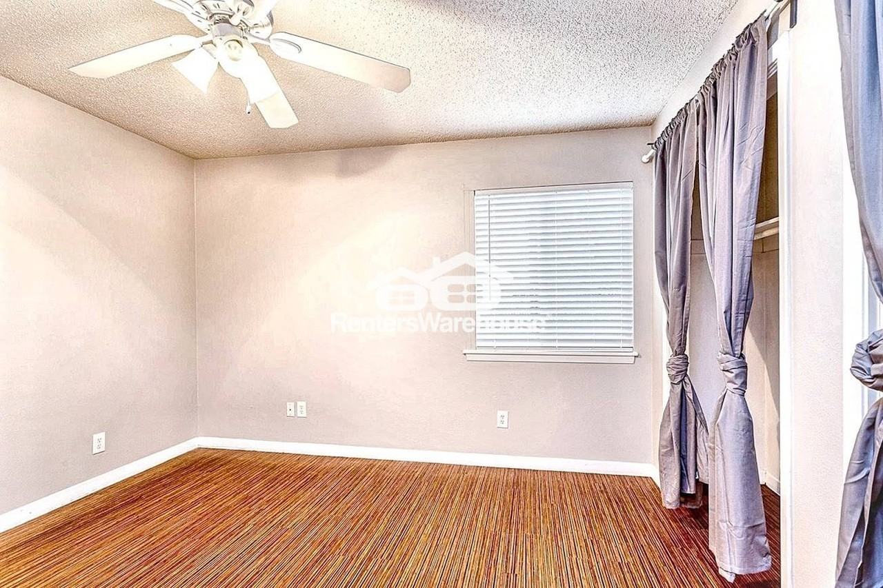 4007 Avenue C #103 - Photo 7 of 15