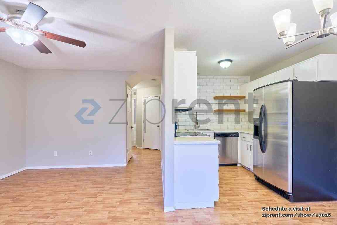 43 Sw 206th Ave - Photo 5 of 26