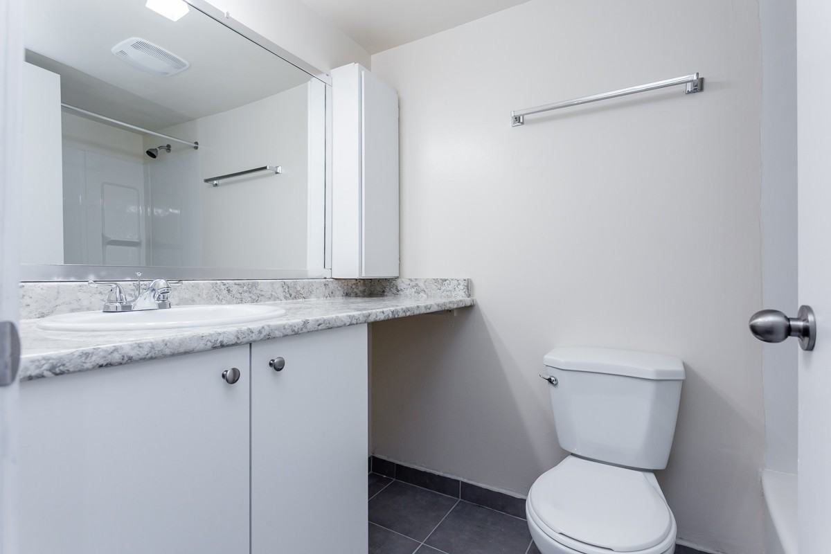 Ashley House Apartments - Photo 3 of 13